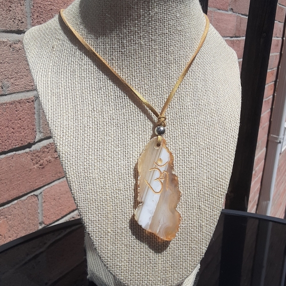 Agate OM Mantra/ Faux Gold Cord/ Silver Tone Bead Pendant/ Necklace - Picture 5 of 8